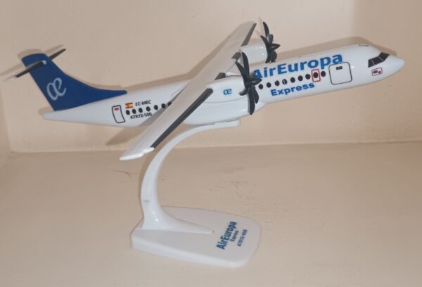 AIR EUROPA EXPRESS ATR72-500   1/100    REF. AIR EUROPA EXPRESS ATR - Imagen 4