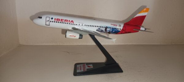 IBERIA "CANTABRIA"  A320   1/200  REF. IBERIA-CANTABRIA
