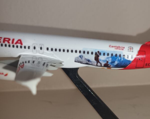 IBERIA "CANTABRIA"  A320   1/200  REF. IBERIA-CANTABRIA - Imagen 3