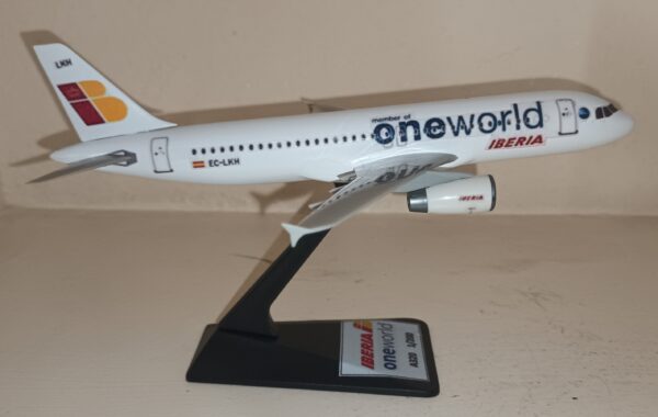 IBERIA  "ONE WORLD"  A320   1/200      REF. IB ONE WORLD