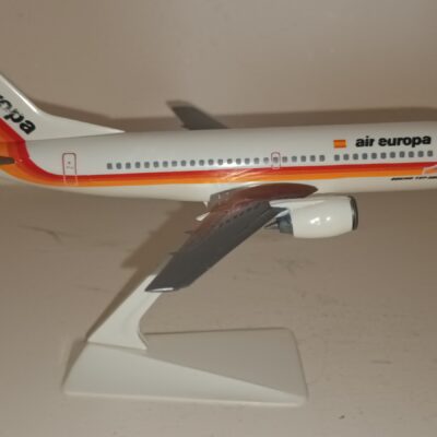 AIR EUROPA (NOSTALGICO)  B737-300   1/200   REF. AIR EUROPA OC 01