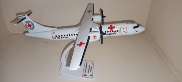 CRUZ ROJA ESPAÑA   ATR72-500    1/100    REF CR-001 - Imagen 2