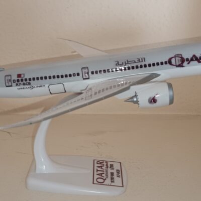 QATAR AIRWAYS  B787-900    1/200    REF. QATAR 787