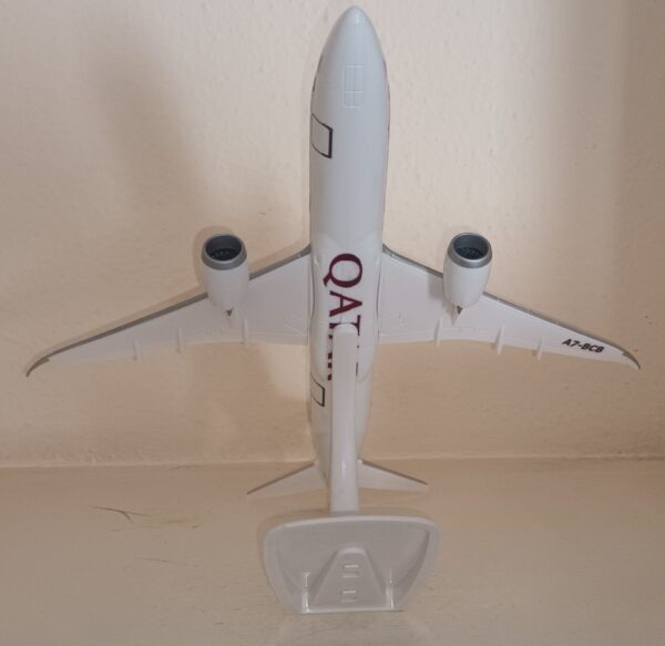 QATAR AIRWAYS  B787-900    1/200    REF. QATAR 787 - Imagen 5